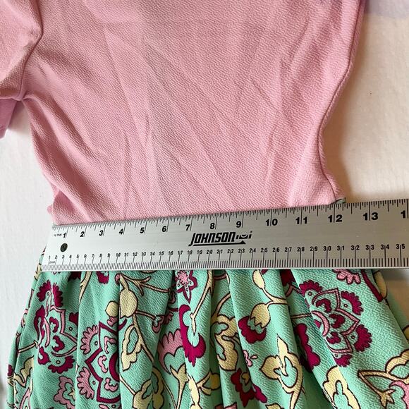 Lularoe Women’s Short Sleeve Screw Neck Knee Length Dress size XS, Pink & green - Picture 4 of 10